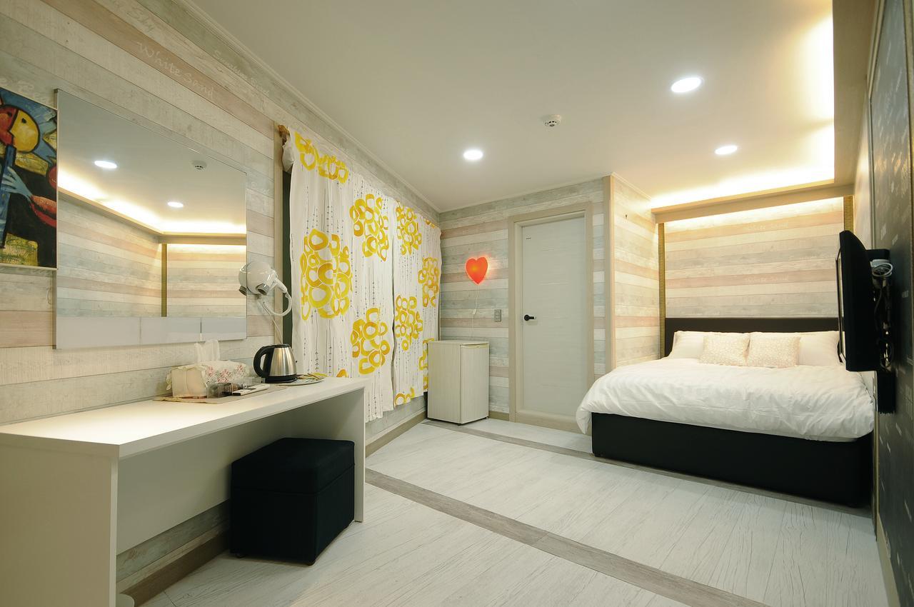 Family Hotel Bnb Пусан Екстер'єр фото