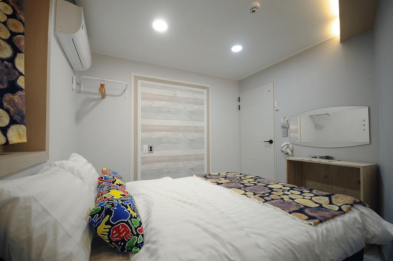 Family Hotel Bnb Пусан Екстер'єр фото