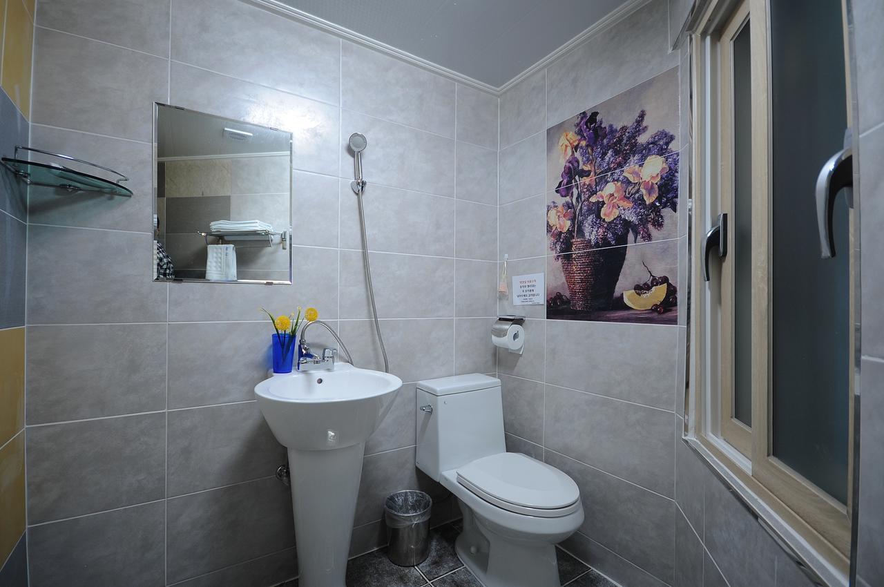 Family Hotel Bnb Пусан Екстер'єр фото