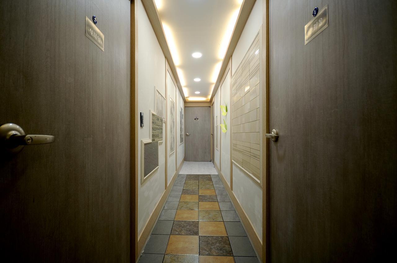 Family Hotel Bnb Пусан Екстер'єр фото