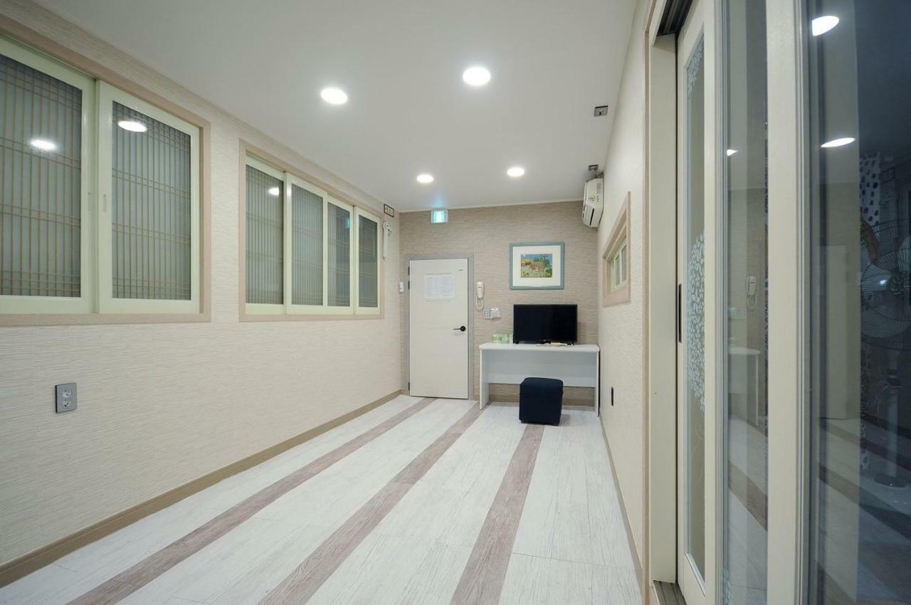 Family Hotel Bnb Пусан Екстер'єр фото